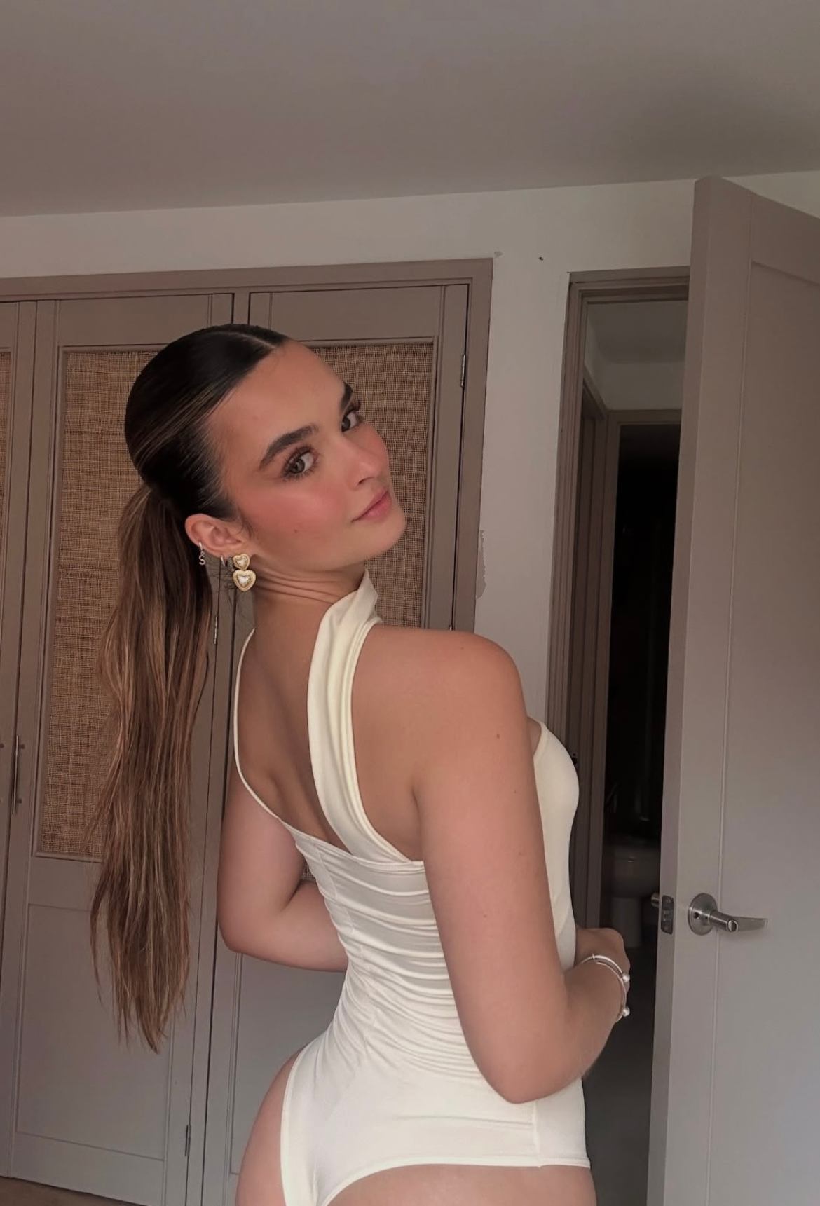 Body Lia (4 ways to style)